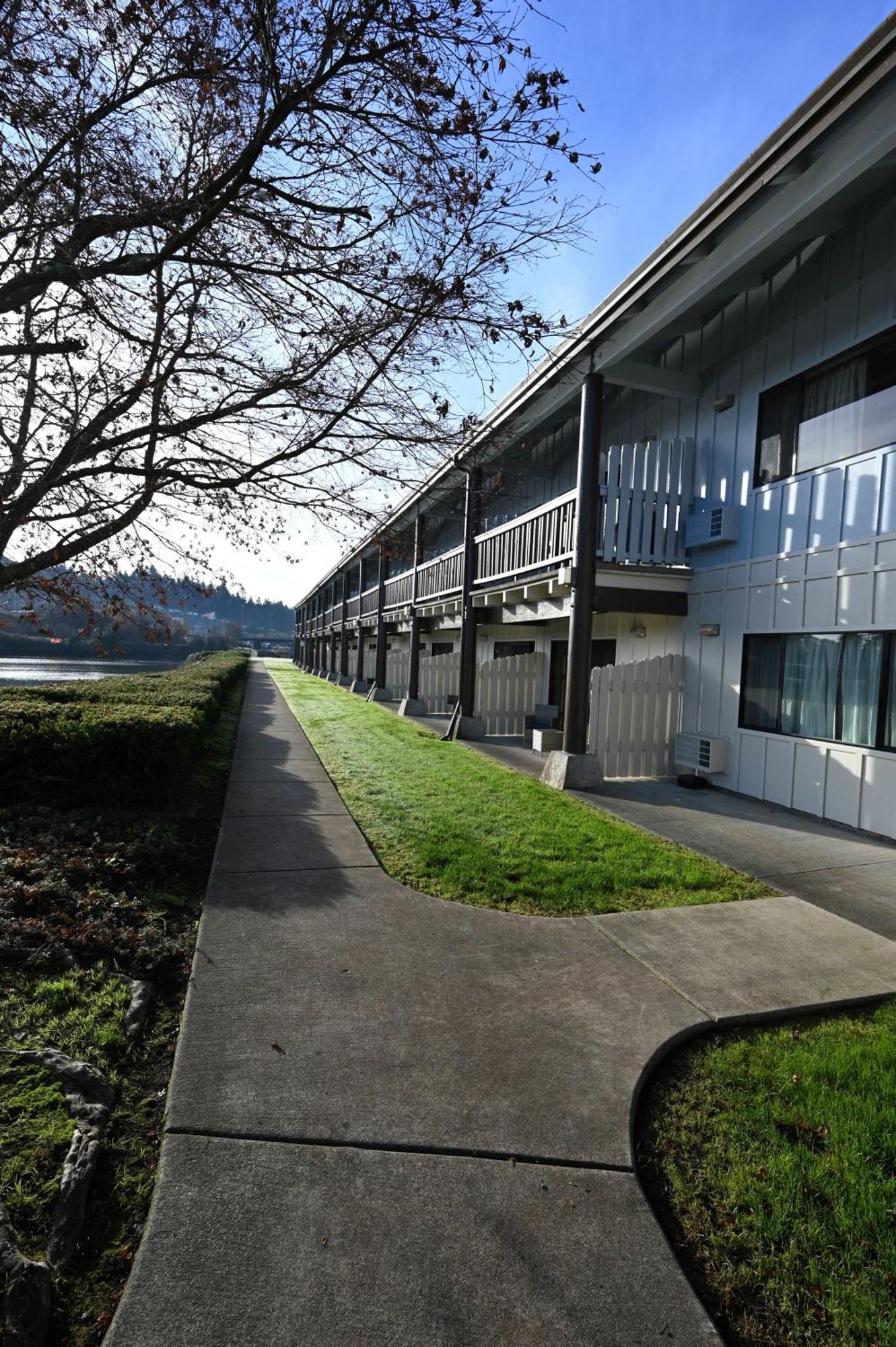 Edgewater Inn And Suites, Ascend Hotel Collection Coos Bay Exteriér fotografie