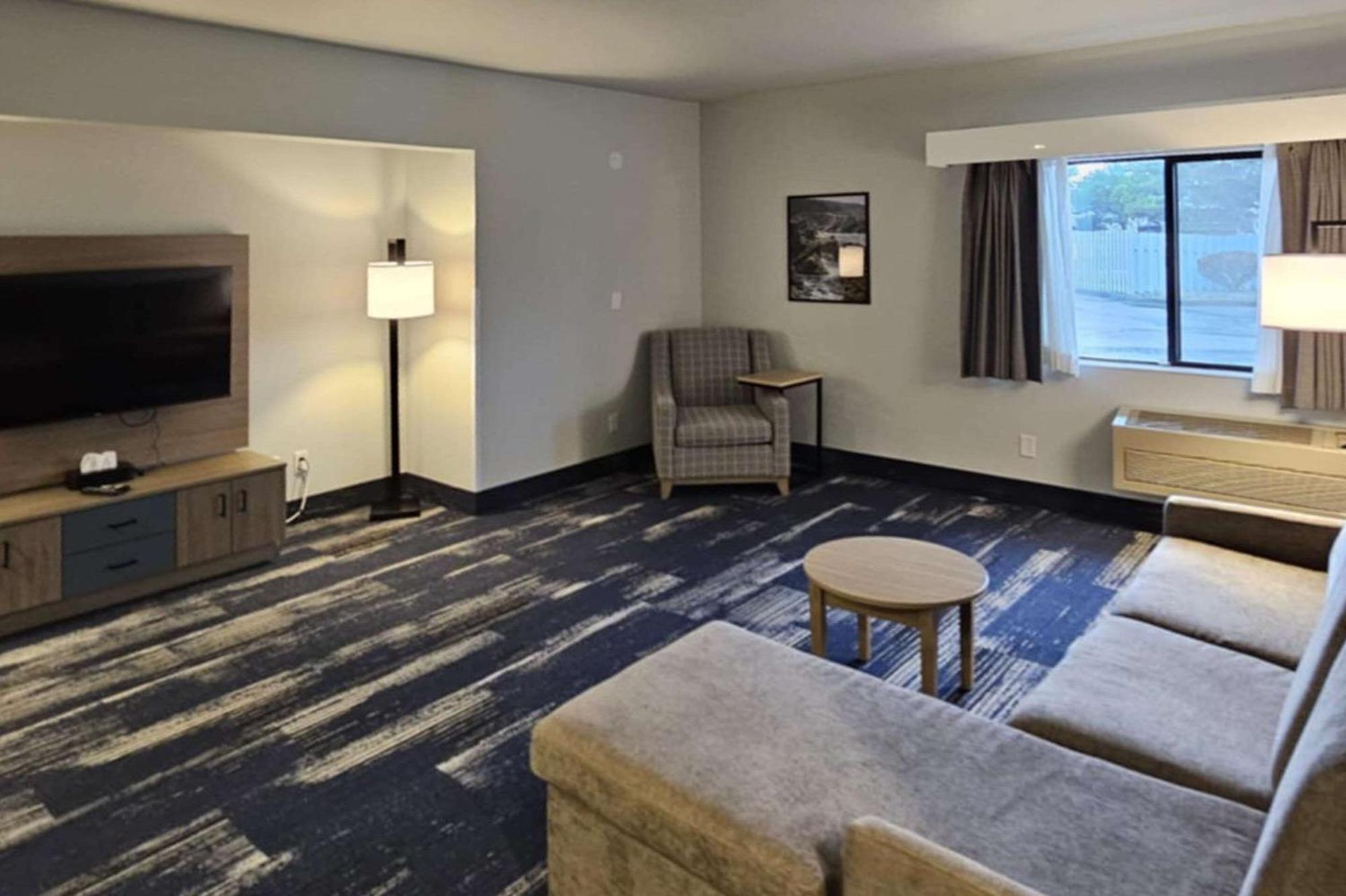 Edgewater Inn And Suites, Ascend Hotel Collection Coos Bay Exteriér fotografie